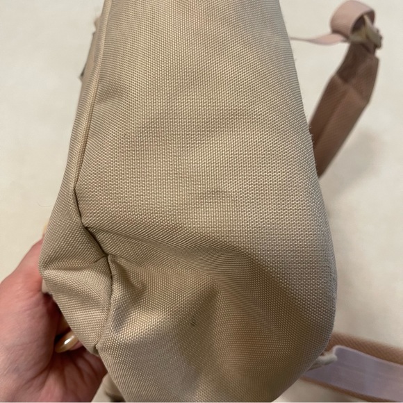 Beige Tan Herschel Classic Backpack - Picture 4 of 6